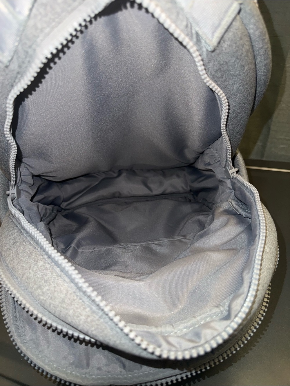 Everyday Backpack - Clean Minimal Design - Picture 3 of 4